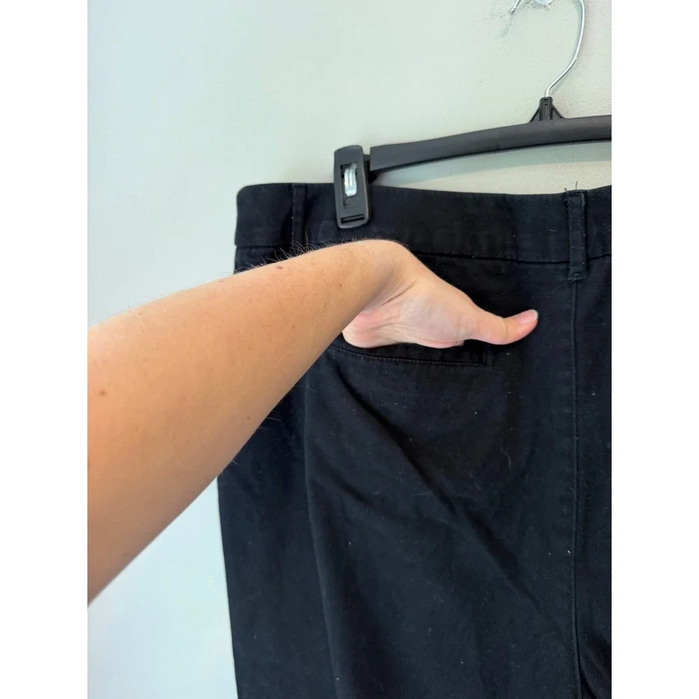St Johns Bay Womens Black Chino Shorts Size 20W Stretch Cotton Mid Rise Casual